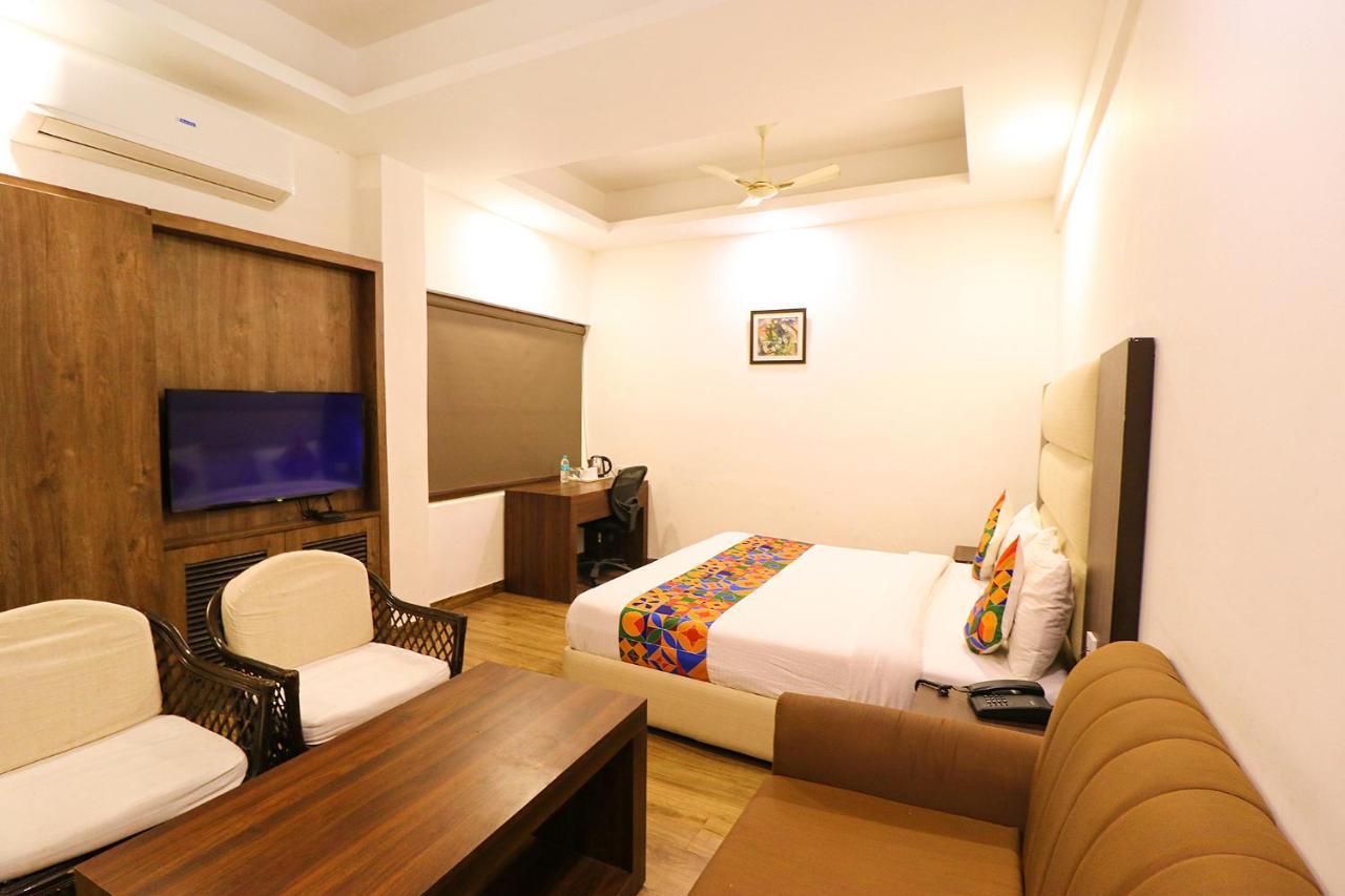 Hotel Bel Morris New Delhi Eksteriør billede