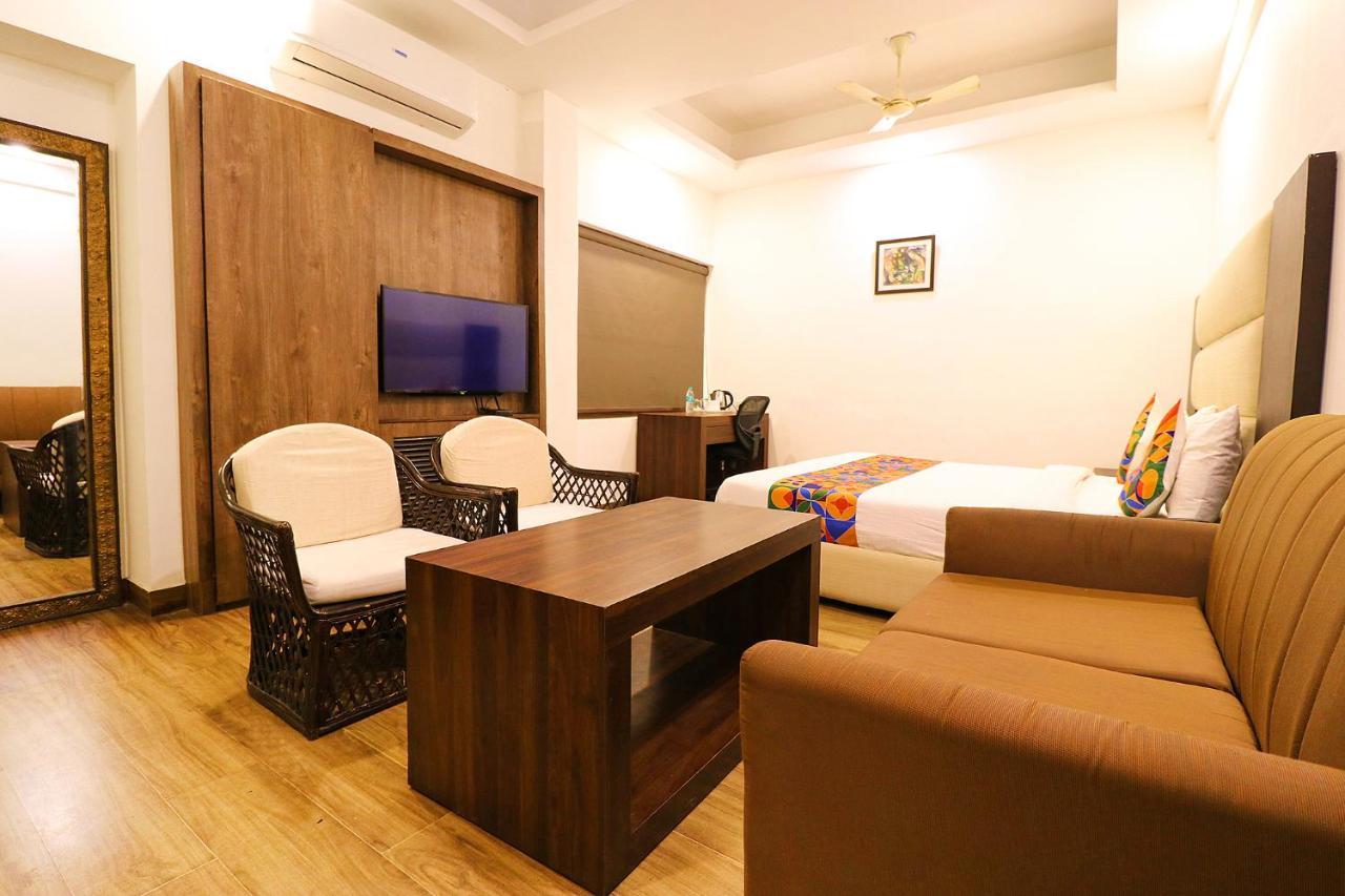 Hotel Bel Morris New Delhi Eksteriør billede